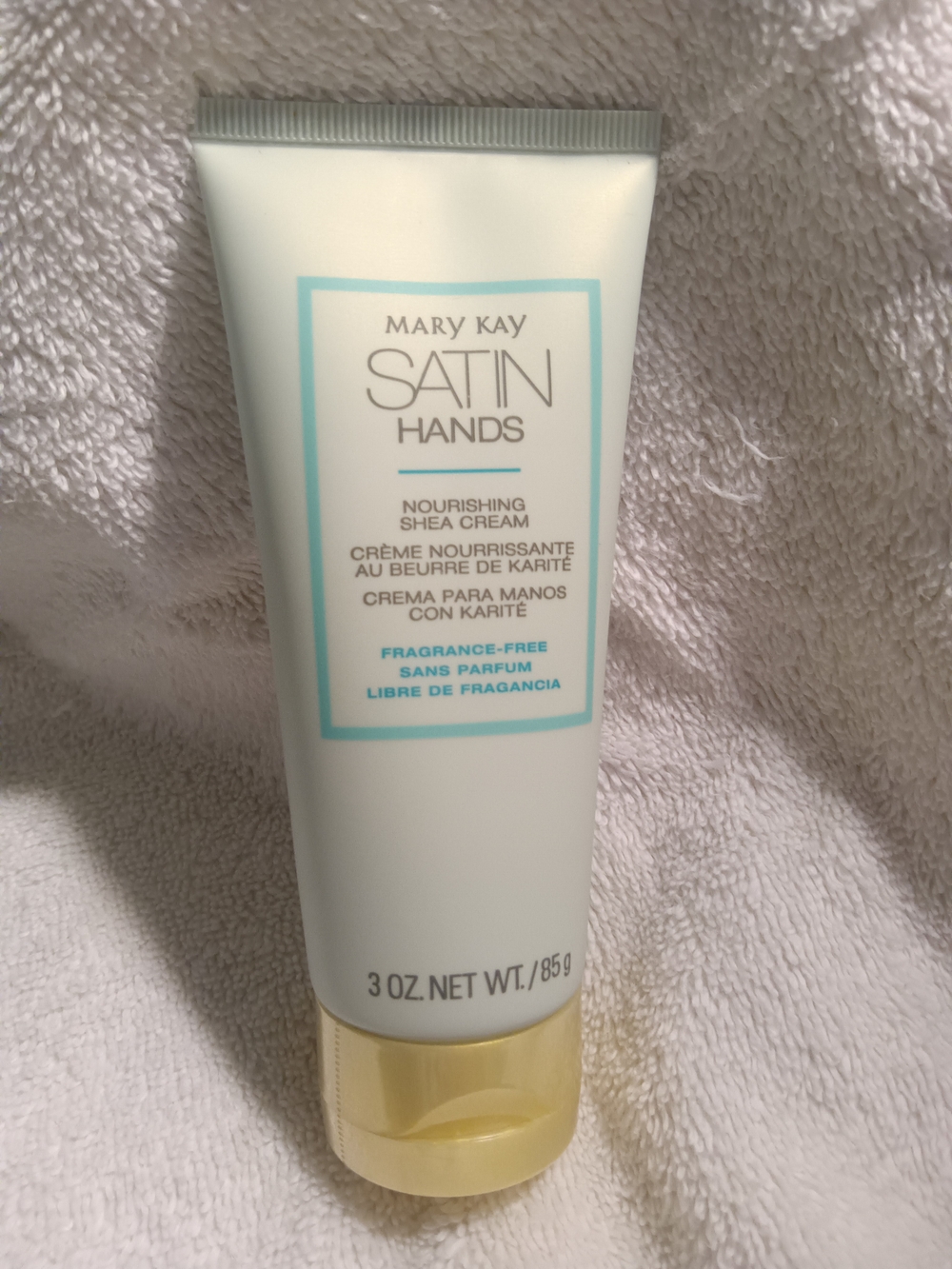 Mary Kay Satin Hands Nourishing Shea Cream - White & Light Aqua